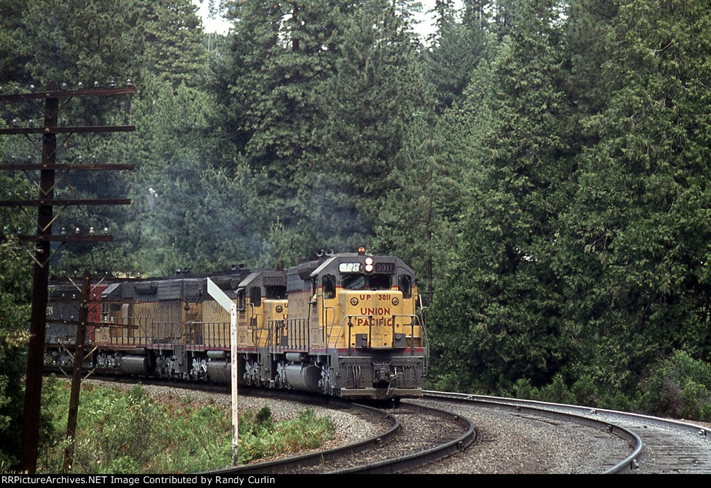 UP 3011 West on SP Donner Pass